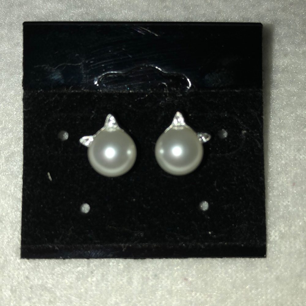 ⭐️ Host Pick- Stud Earrings